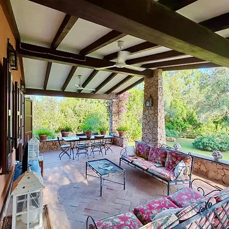 Charming Near With Private Garden *