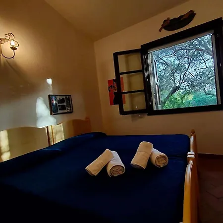 Villa Charming Near With Private Garden Pula