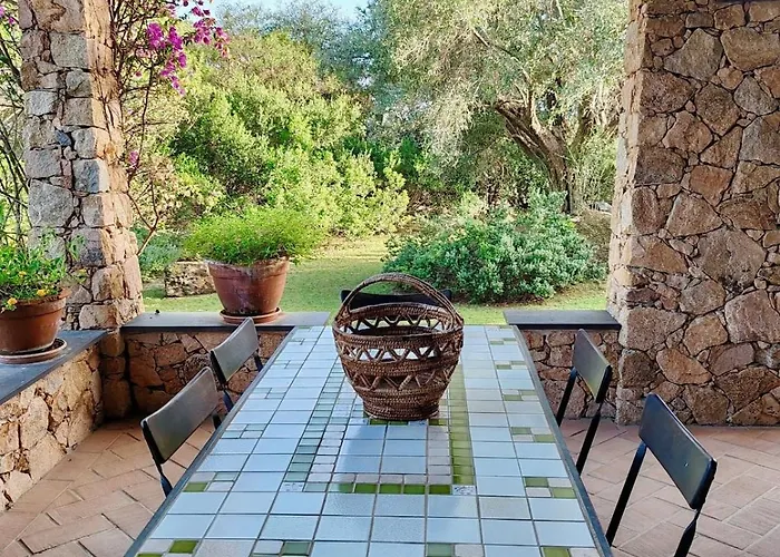 Charming Near With Private Garden Pula