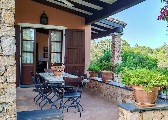 Charming Near With Private Garden Villa Pula
