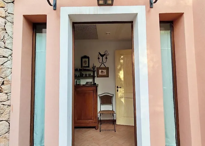 Charming Near With Private Garden *