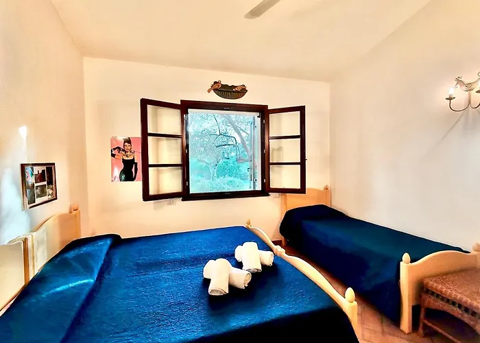 Charming Near With Private Garden Villa *