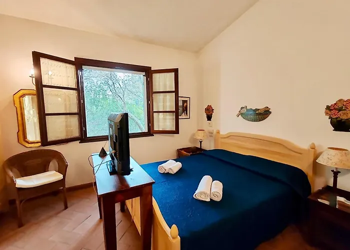 Villa Charming Near With Private Garden Pula