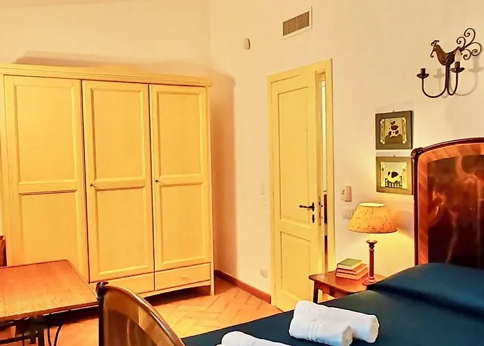 Charming Near With Private Garden *