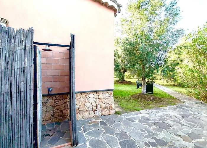 Villa Charming Near With Private Garden Pula